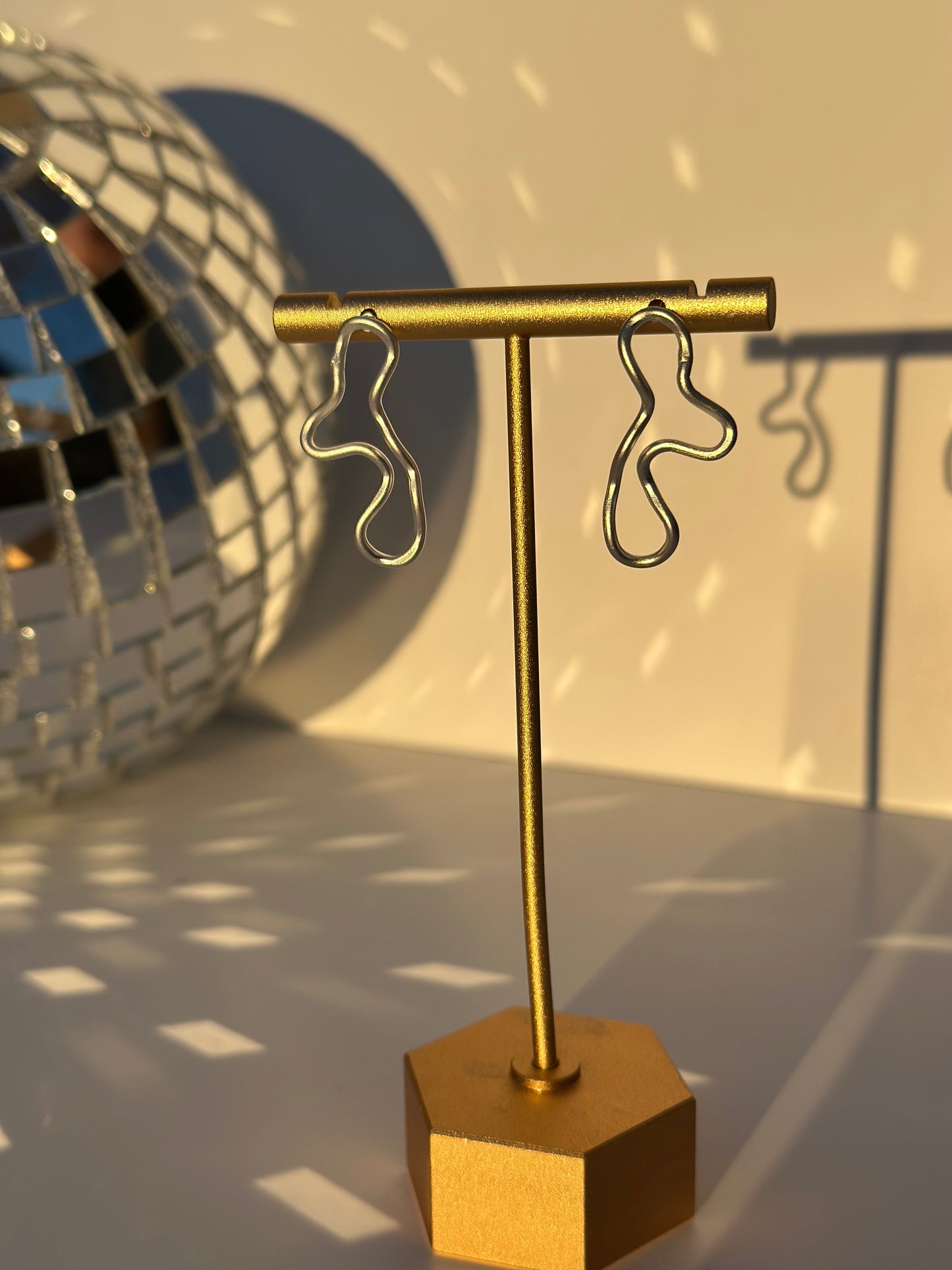 Silver geometric earring