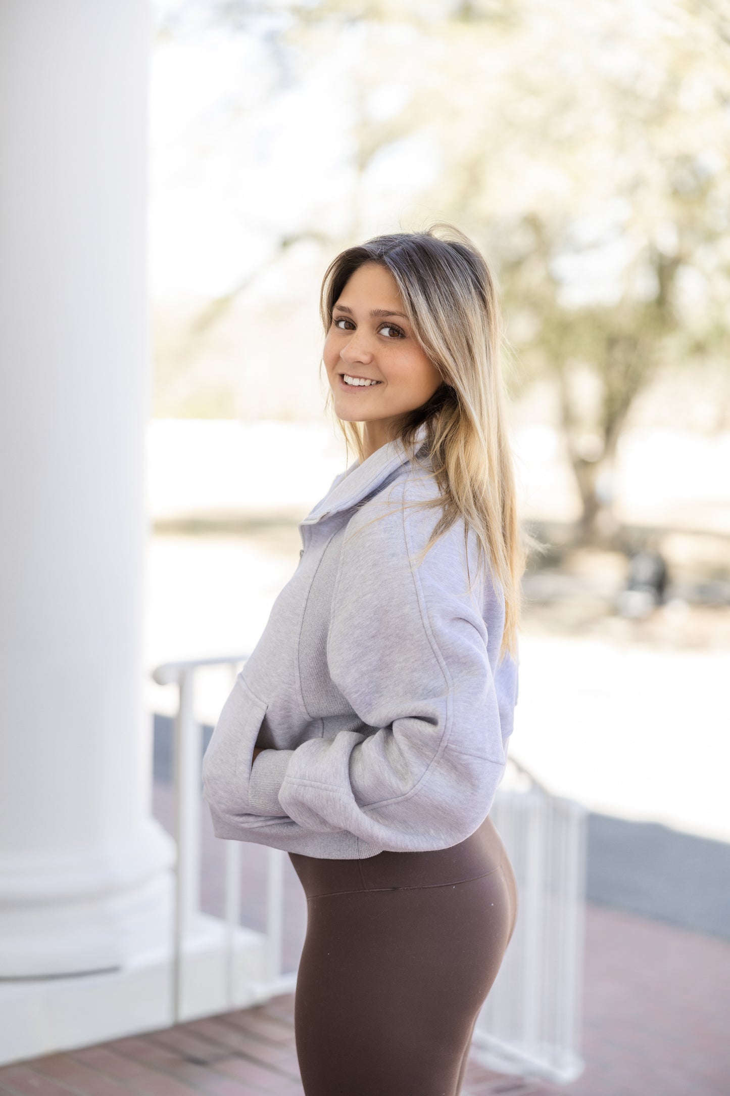 Dove pullover