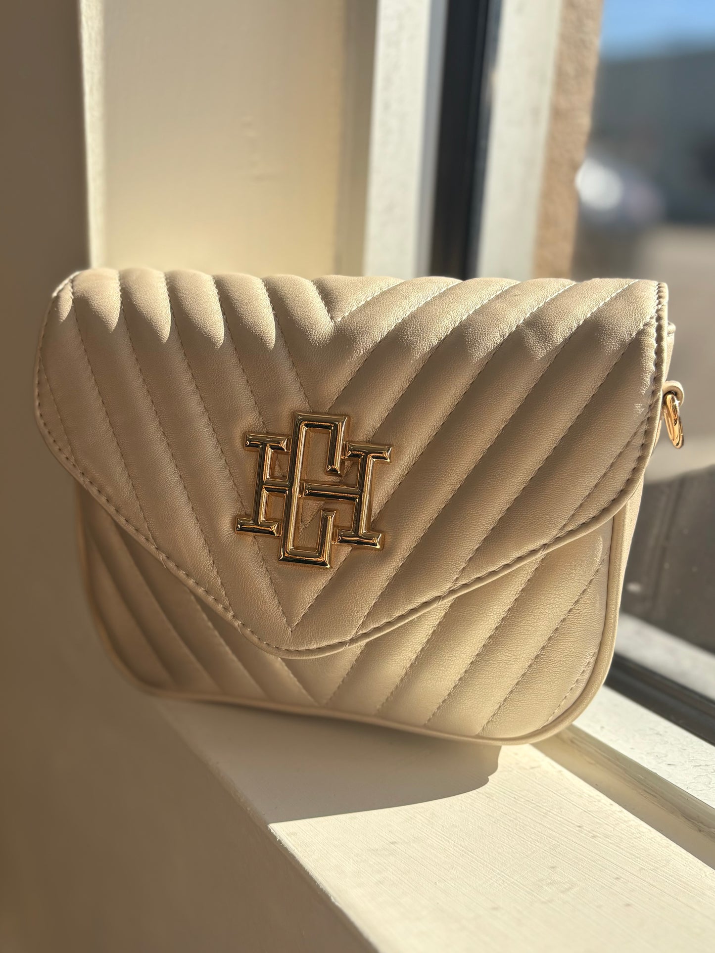 Angela Quited Crossbody